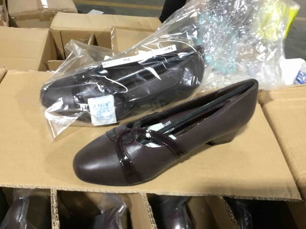Comfort-well By Beacon Brown Shoes, Women's Size 6.5 M.